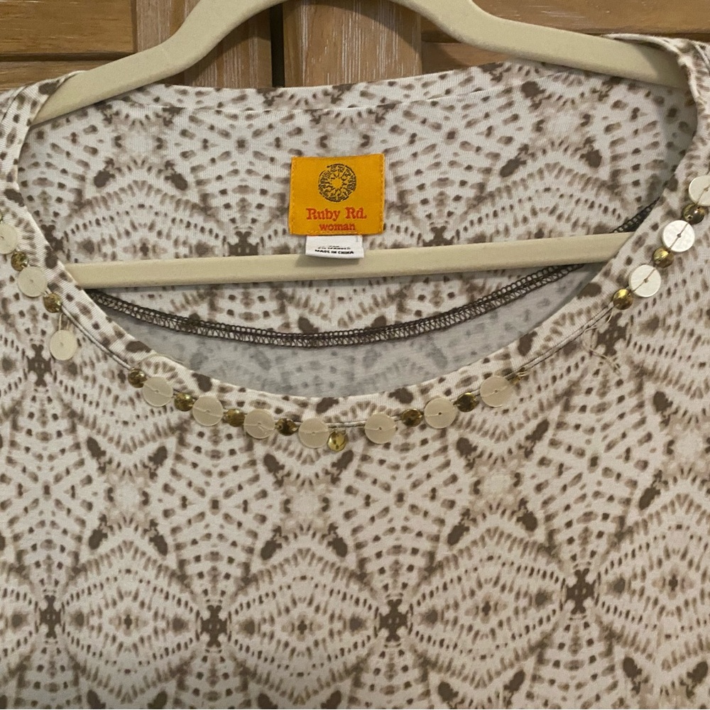 Ruby Rd. Beige and Brown Patterned Top - Picture 5 of 8